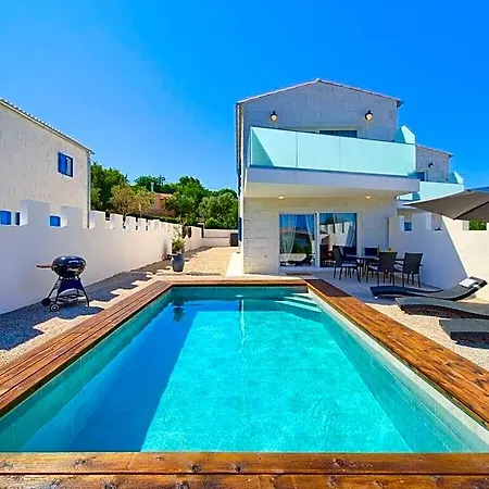 Imperia 4 Comfortable 2* Krk Town